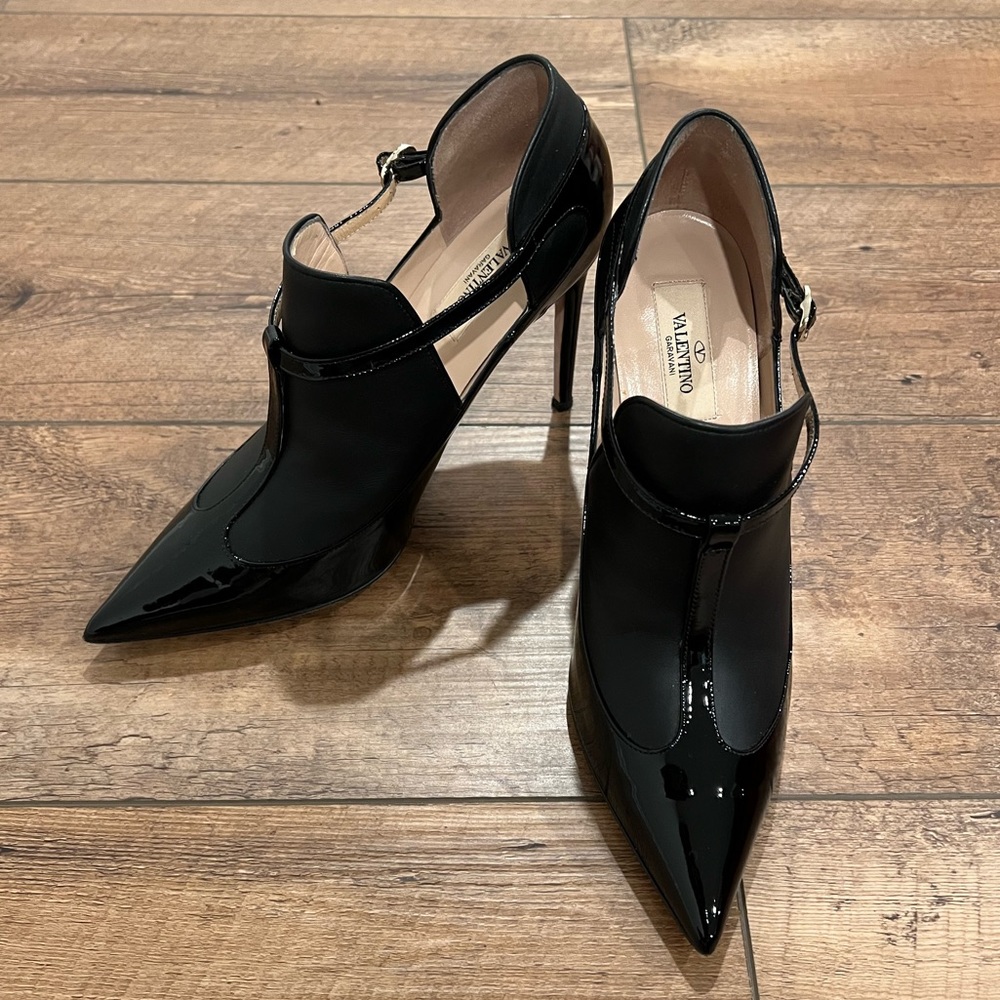 Valentino Nappa Pot Bootie, size 39